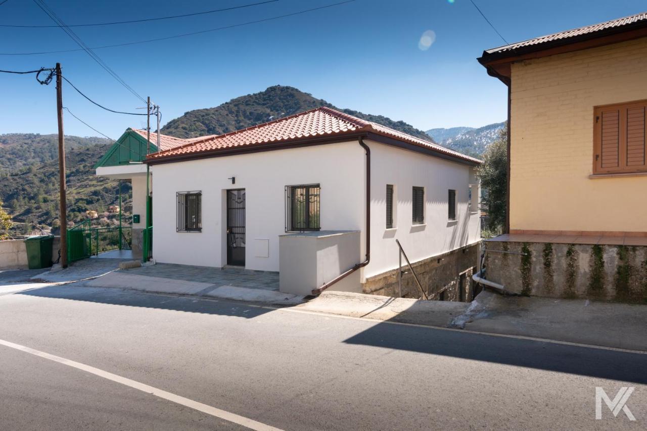 Balkoni Moutoullas Esterno foto